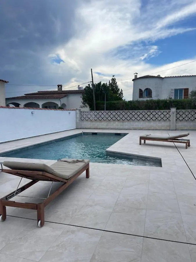 Villa Welcs -046- Con Piscina Empuriabrava 0*,